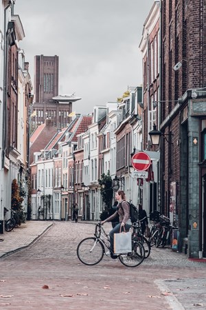 Huizenprijzen stijgen sneller buiten de stad